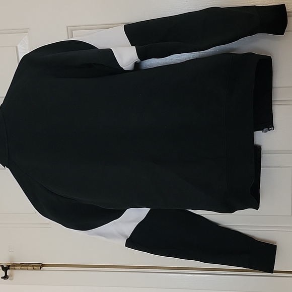 PUMA Full Zip Up Contrast Stripes at Sleeves Jacket Men's Medium Size - Picture 3 of 5